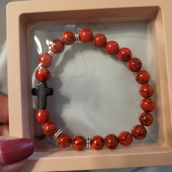 NIB Bohemian 8mm  Red Beaded stretch Cross Bracelet - Picture 4 of 4
